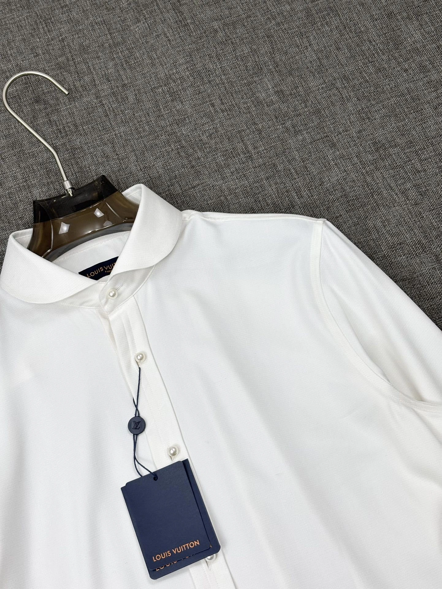 wg.luxury- 8V item:E-F409F1526